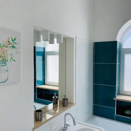 Claudia Анакапри